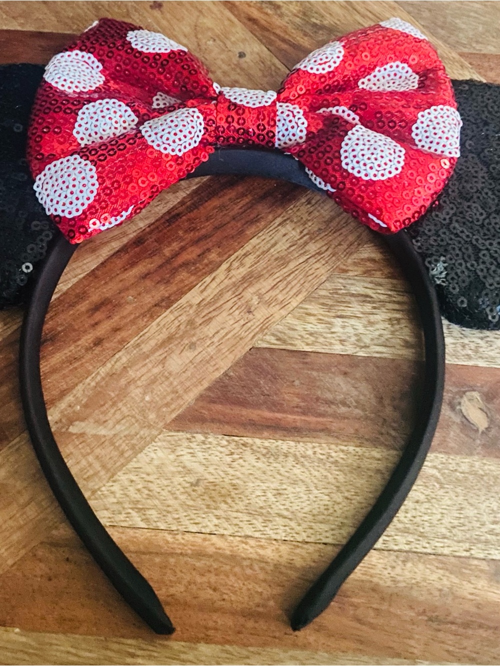 NEW Minnie Mouse Ears Sequin Headband